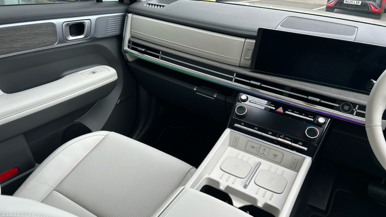 Hyundai SANTA FE 1.6 TGDi 239 Hybrid Ultimate 5dr 4WD Auto Hybrid Estate